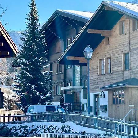 Appartamento Alpine Nestled In The Heart Of